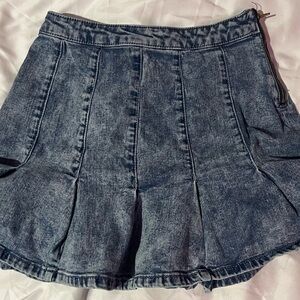 No Boundaries Pleated Mini Skirt